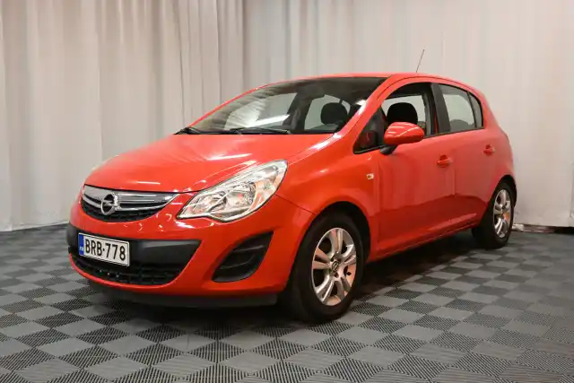 Punainen Viistoperä, Opel Corsa – BRB-778