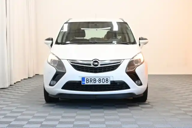 Valkoinen Tila-auto, Opel Zafira Tourer – BRB-808