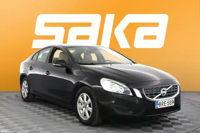 Musta Sedan, Volvo S60 – BRE-559