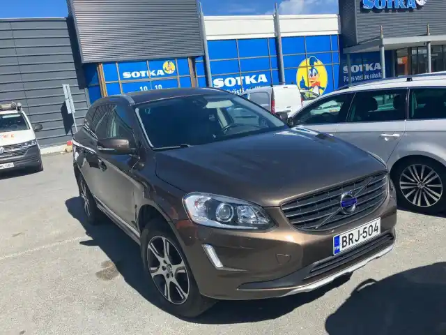 Ruskea (beige) Maastoauto, Volvo XC60 – BRJ-504