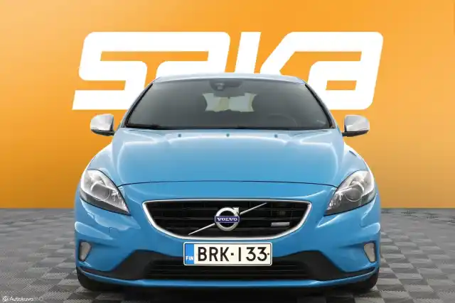 Sininen Viistoperä, Volvo V40 – BRK-133