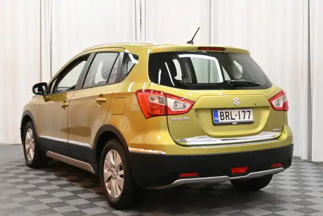 Vihreä Viistoperä, Suzuki S-CROSS – BRL-177