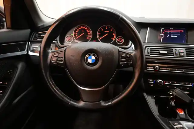Musta Farmari, BMW 520 – BRN-503