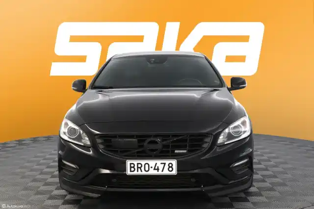 Musta Sedan, Volvo S60 – BRO-478