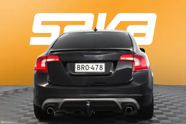 Musta Sedan, Volvo S60 – BRO-478