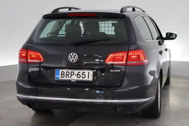 Harmaa Farmari, Volkswagen Passat – BRP-651