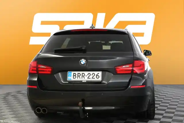 Musta Farmari, BMW 530 – BRR-226