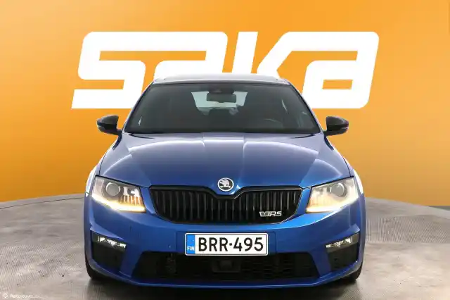 Sininen Sedan, Skoda Octavia – BRR-495