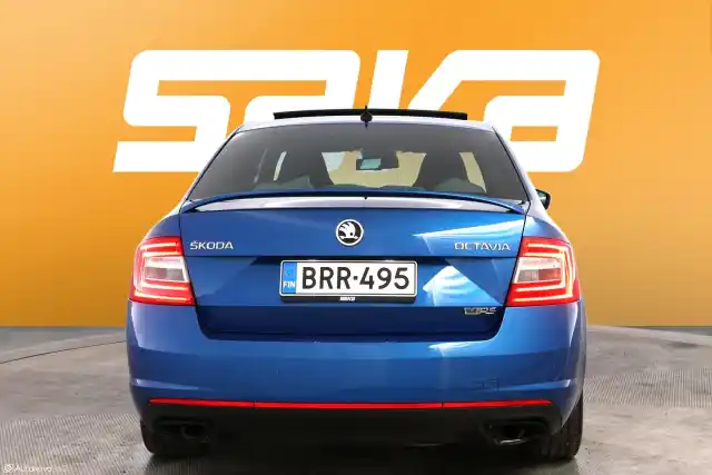 Sininen Sedan, Skoda Octavia – BRR-495