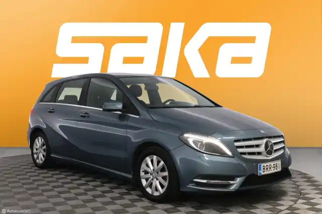 Sininen Tila-auto, Mercedes-Benz B – BRR-981