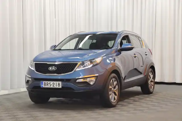 Sininen Maastoauto, Kia Sportage – BRS-218