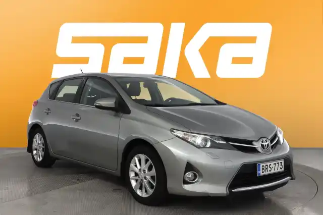 Harmaa Viistoperä, Toyota Auris – BRS-773