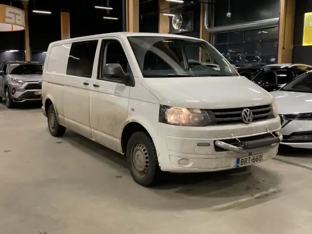 Valkoinen Pakettiauto, Volkswagen Transporter – BRT-660