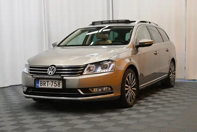 Beige Farmari, Volkswagen Passat – BRT-758