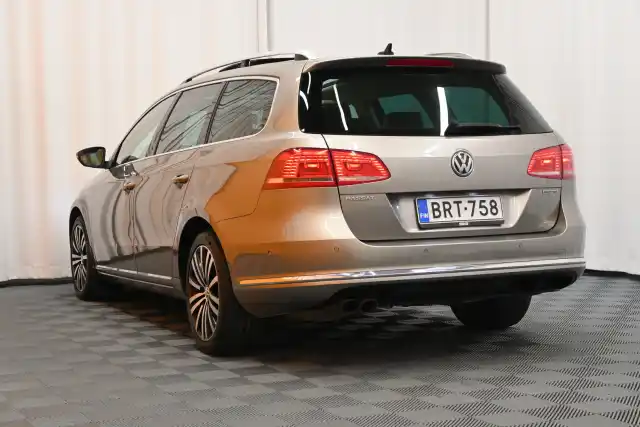 Beige Farmari, Volkswagen Passat – BRT-758