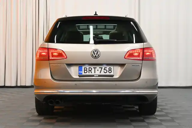 Beige Farmari, Volkswagen Passat – BRT-758