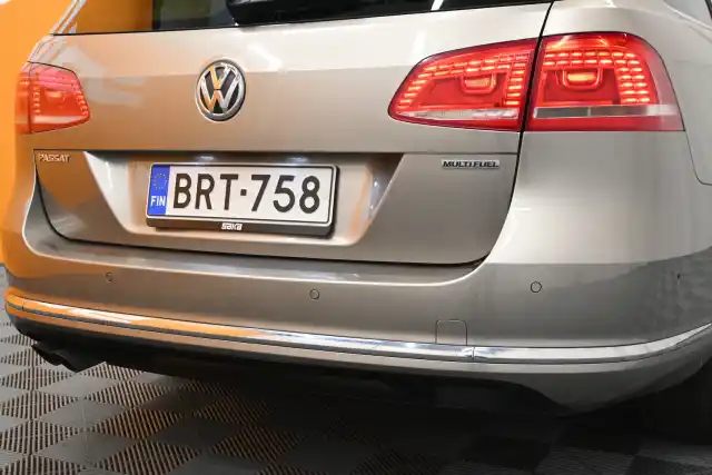 Beige Farmari, Volkswagen Passat – BRT-758