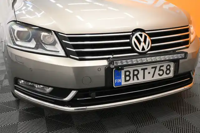 Beige Farmari, Volkswagen Passat – BRT-758