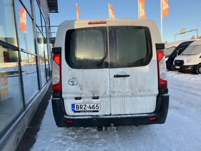 Valkoinen Pakettiauto, Toyota Proace – BRZ-465