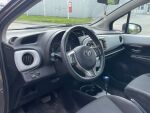 Harmaa Viistoperä, Toyota Yaris – BRZ-532, kuva 3