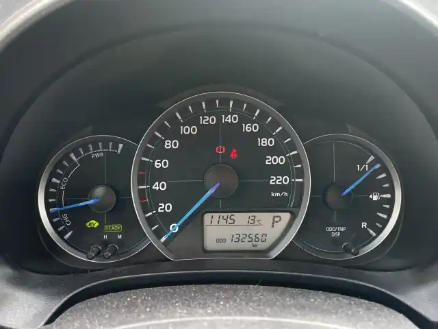 Harmaa Viistoperä, Toyota Yaris – BRZ-532