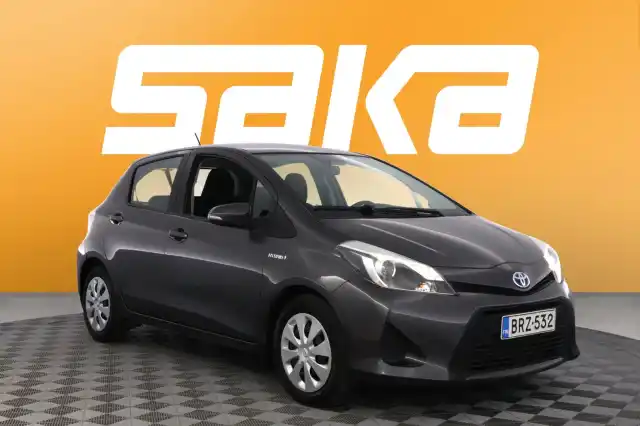 Harmaa Viistoperä, Toyota Yaris – BRZ-532