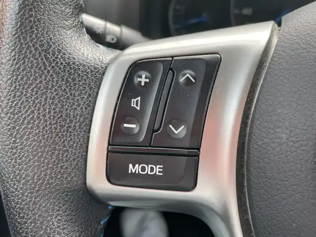 Harmaa Viistoperä, Toyota Yaris – BRZ-532