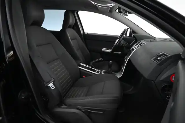 Musta Tila-auto, Volvo V50 – BSK-230