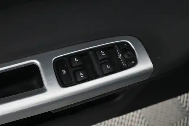 Musta Tila-auto, Volvo V50 – BSK-230