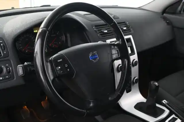 Musta Tila-auto, Volvo V50 – BSK-230