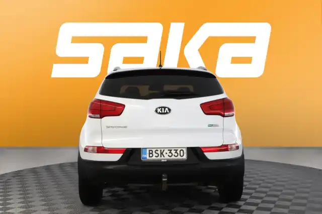 Valkoinen Maastoauto, Kia Sportage – BSK-330