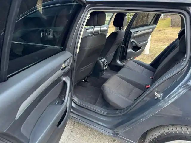 Harmaa Farmari, Volkswagen Passat – BSL-722