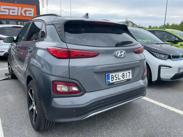 Harmaa Maastoauto, Hyundai KONA – BSL-817