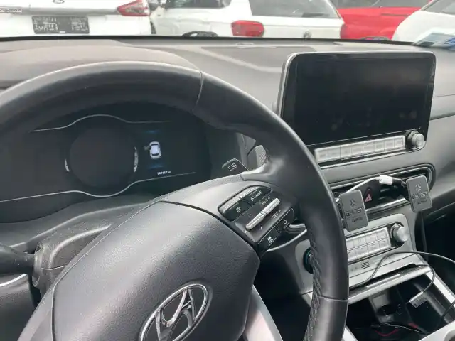Harmaa Maastoauto, Hyundai KONA – BSL-817