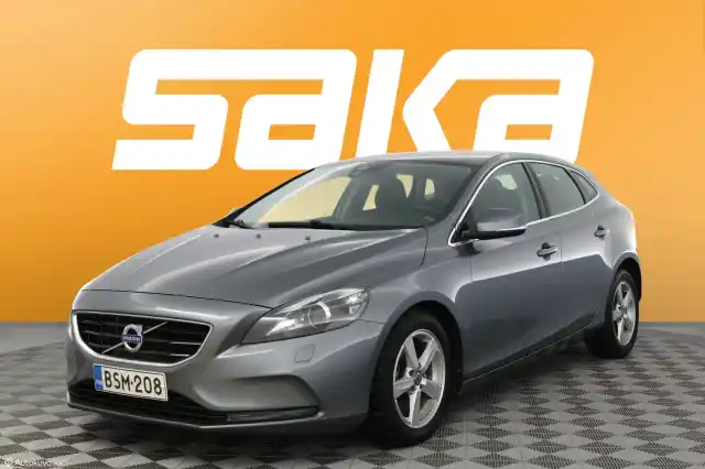 Harmaa Viistoperä, Volvo V40 – BSM-208