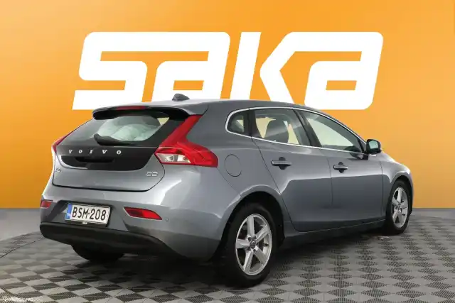 Harmaa Viistoperä, Volvo V40 – BSM-208