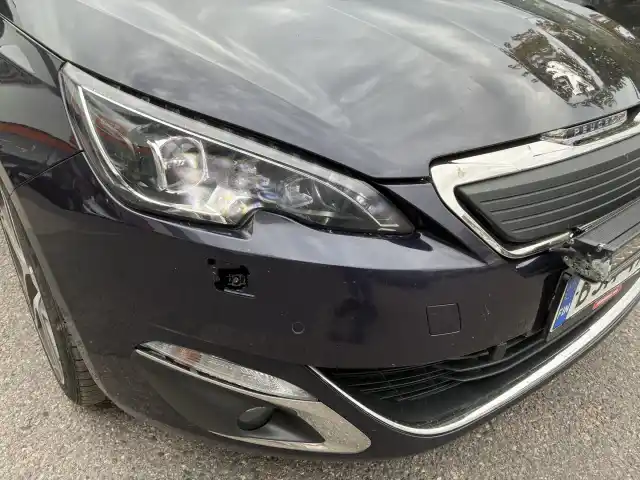 Sininen Viistoperä, Peugeot 308 – BSM-474