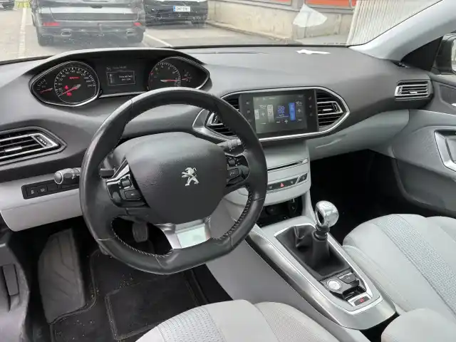 Sininen Viistoperä, Peugeot 308 – BSM-474