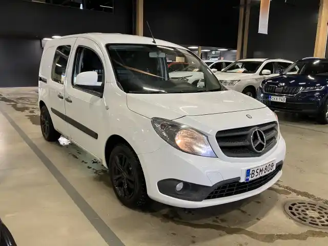 Valkoinen Pakettiauto, Mercedes-Benz Citan – BSM-808