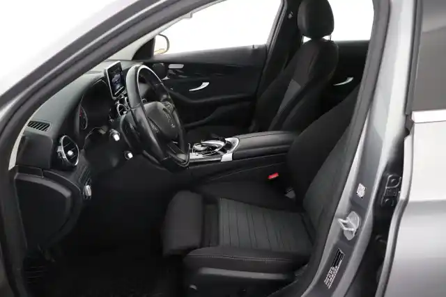 Harmaa Farmari, Mercedes-Benz C – BSN-774