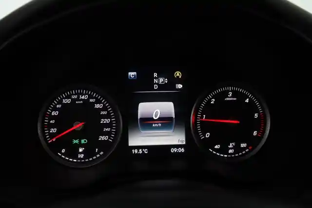 Harmaa Farmari, Mercedes-Benz C – BSN-774