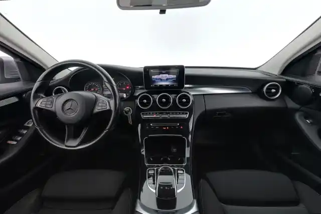 Harmaa Farmari, Mercedes-Benz C – BSN-774