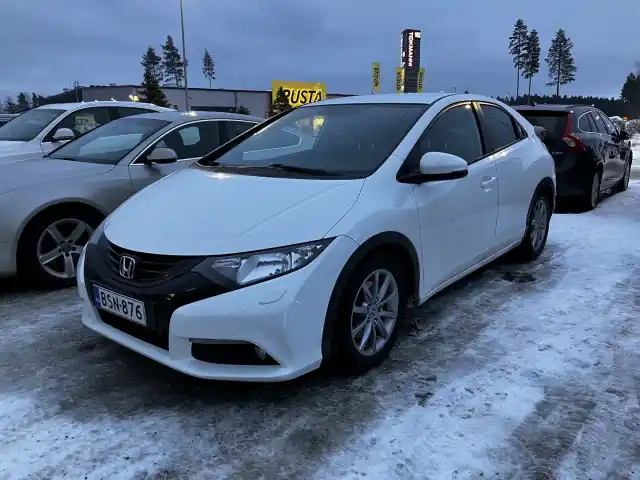 Valkoinen Viistoperä, Honda Civic – BSN-876