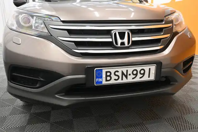 Ruskea Maastoauto, Honda CR-V – BSN-991