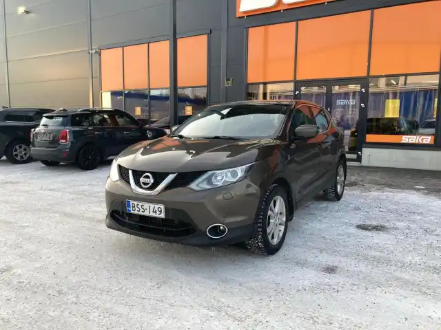 Ruskea (beige) Maastoauto, Nissan Qashqai – BSS-149