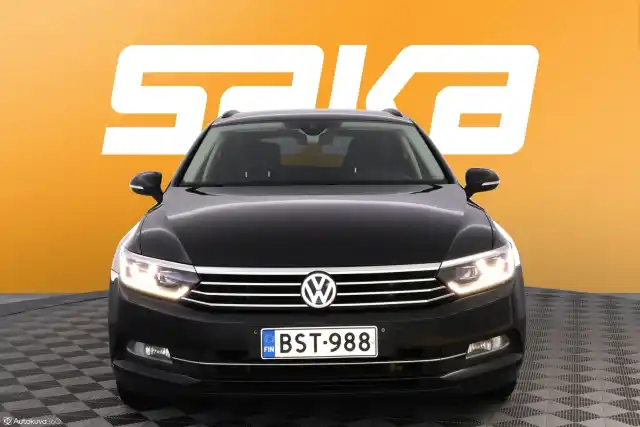 Musta Farmari, Volkswagen Passat – BST-988