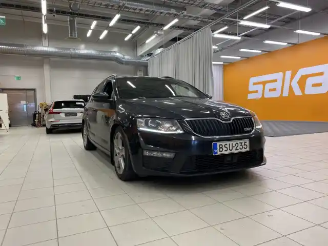 Musta Farmari, Skoda Octavia – BSU-235