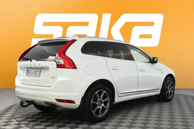 Valkoinen Maastoauto, Volvo XC60 – BSU-507