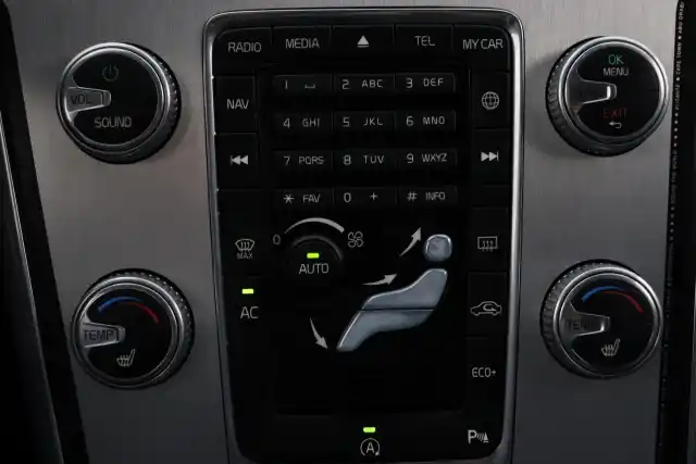 Valkoinen Maastoauto, Volvo XC60 – BSU-507