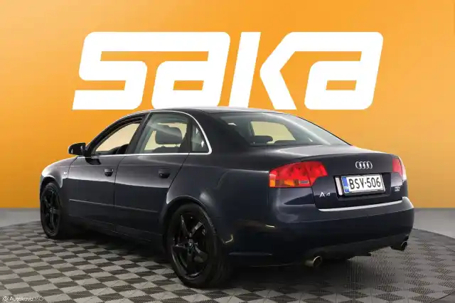 Sininen Sedan, Audi A4 – BSV-506